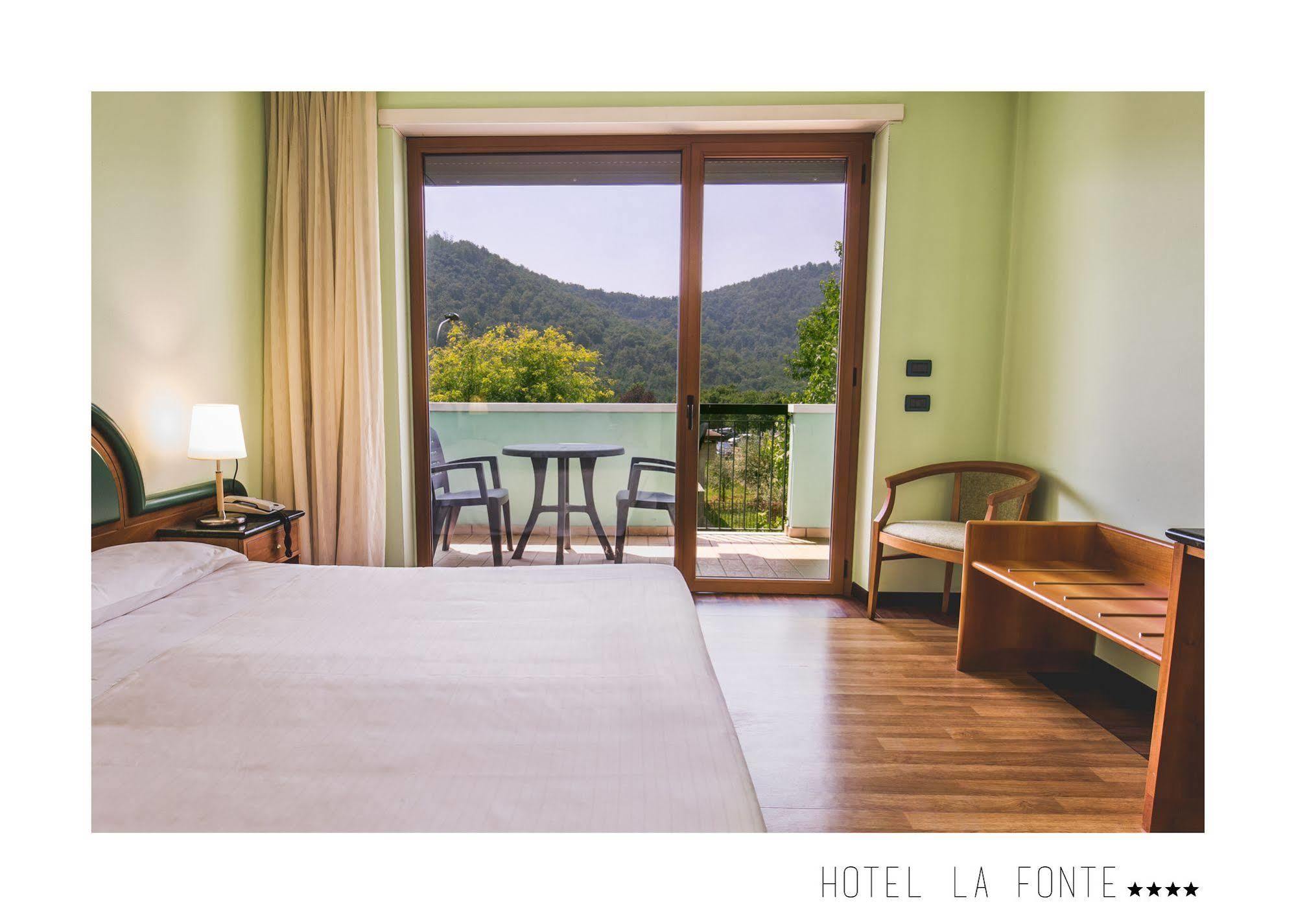 La Fonte Hotel Ome Exterior photo